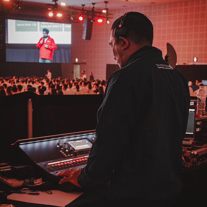 Interactive hybrid event experience support at D'Marquee